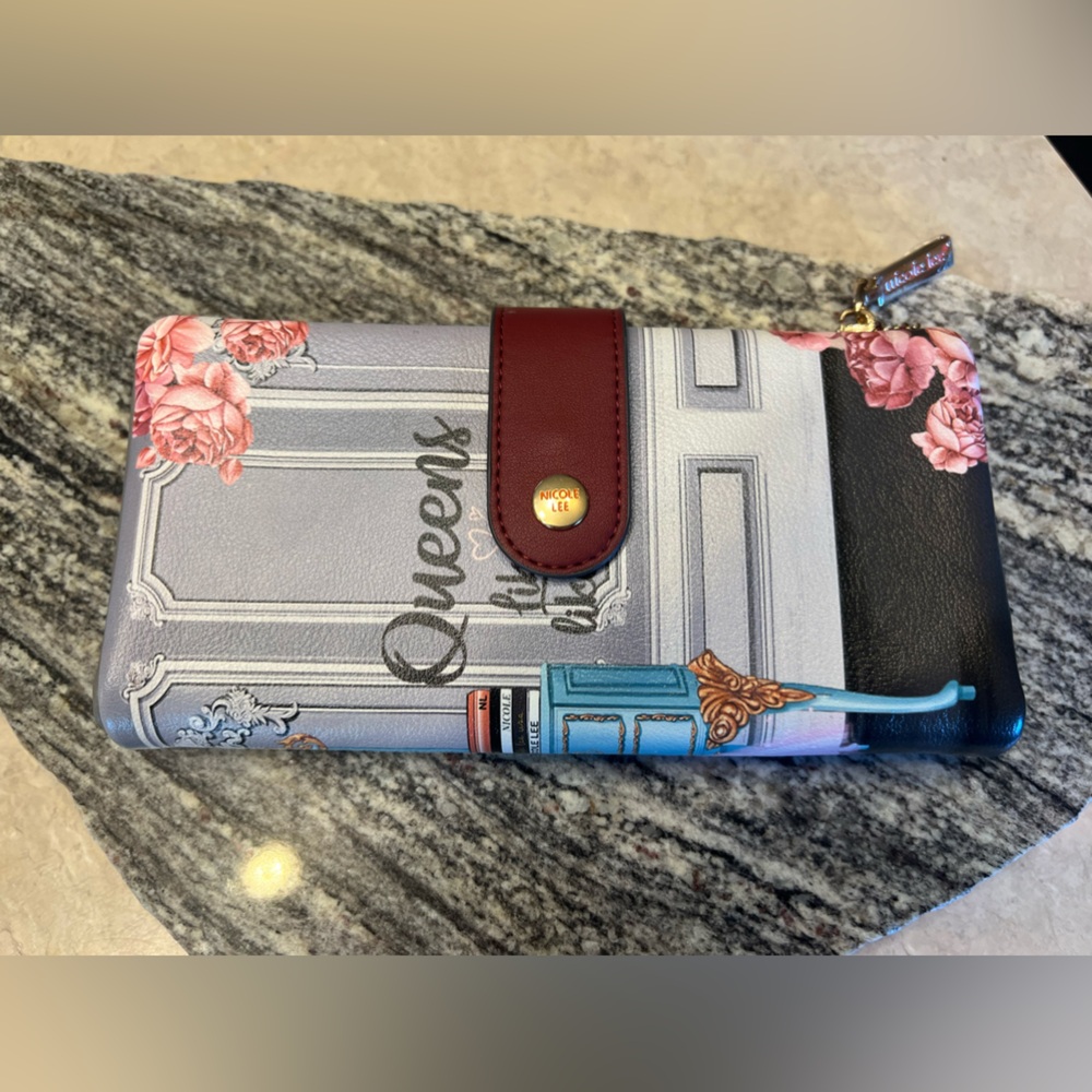 Nicole Lee Doubles Queens Wallet